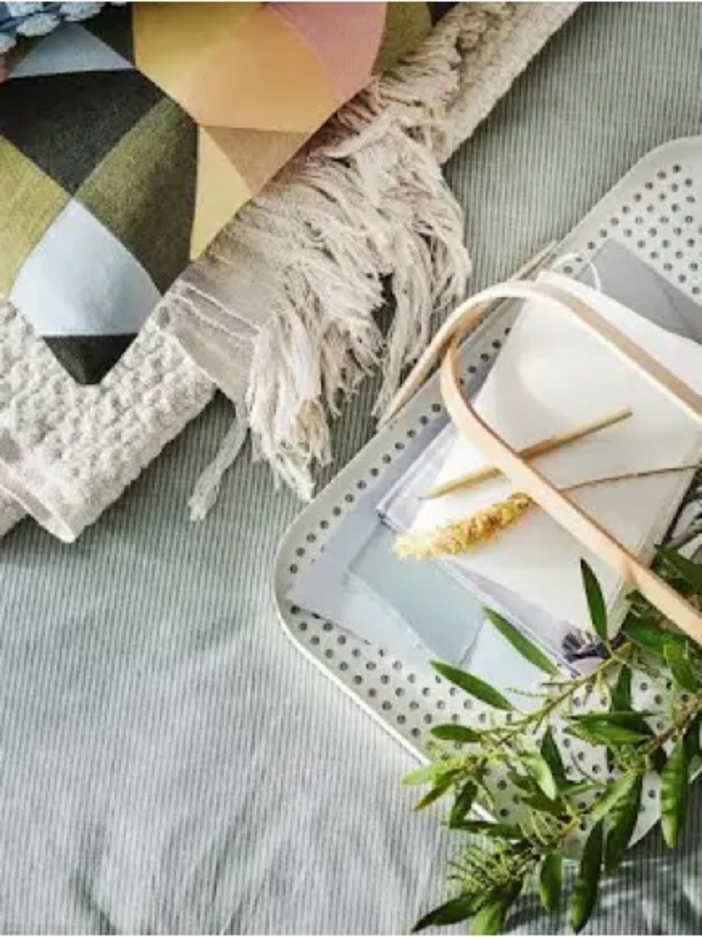 IKEA gronfisk Bamboo Handle Perforated Metal Serving Tray Natural white summer - Picture 4 of 4